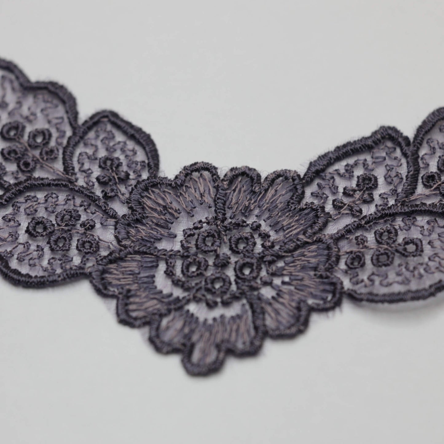 11cm x 4cm Plum Colour Lace Flower With Leaves Sew-On Motifs 2pk