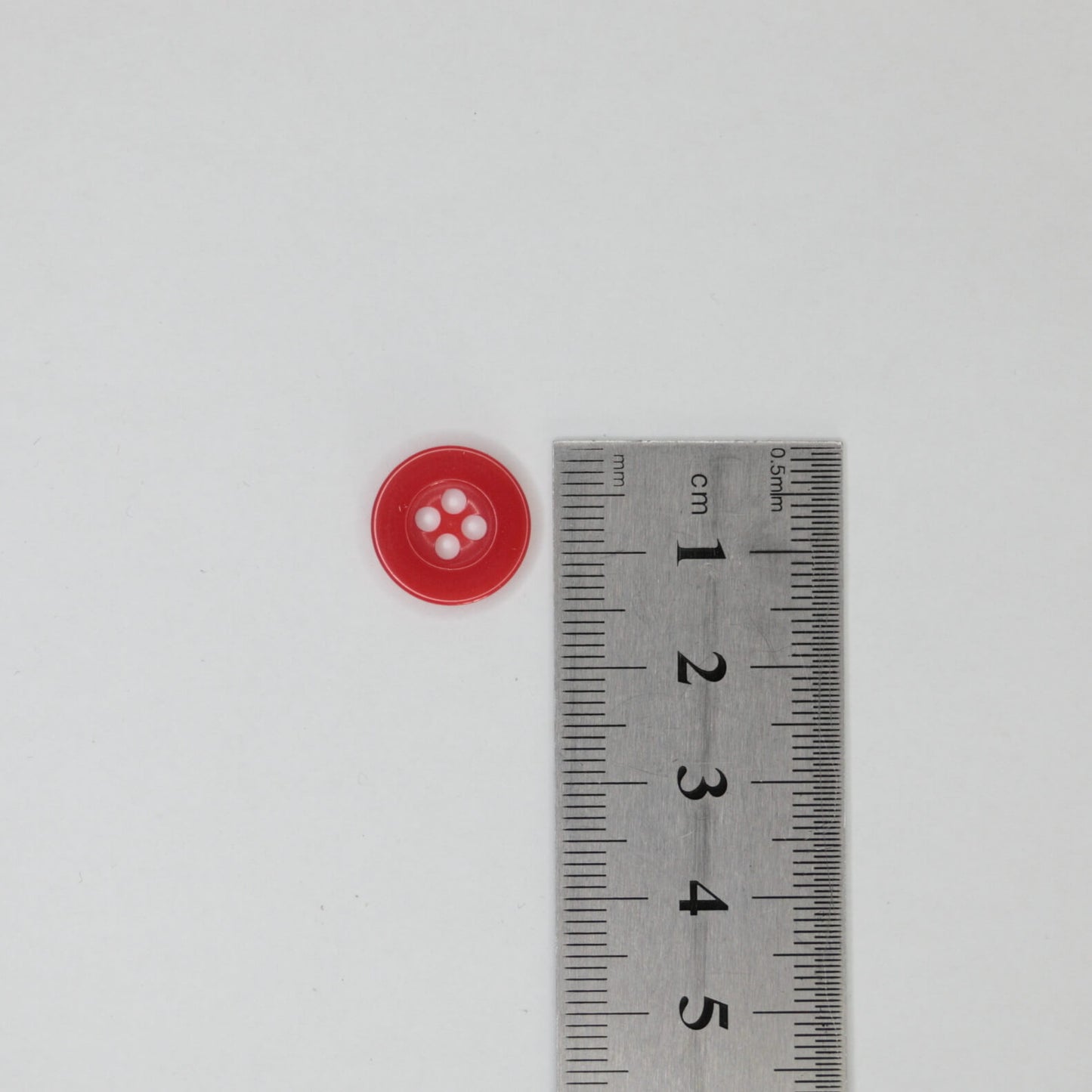 14mm Red Wide 4-Hole Buttons 10pk