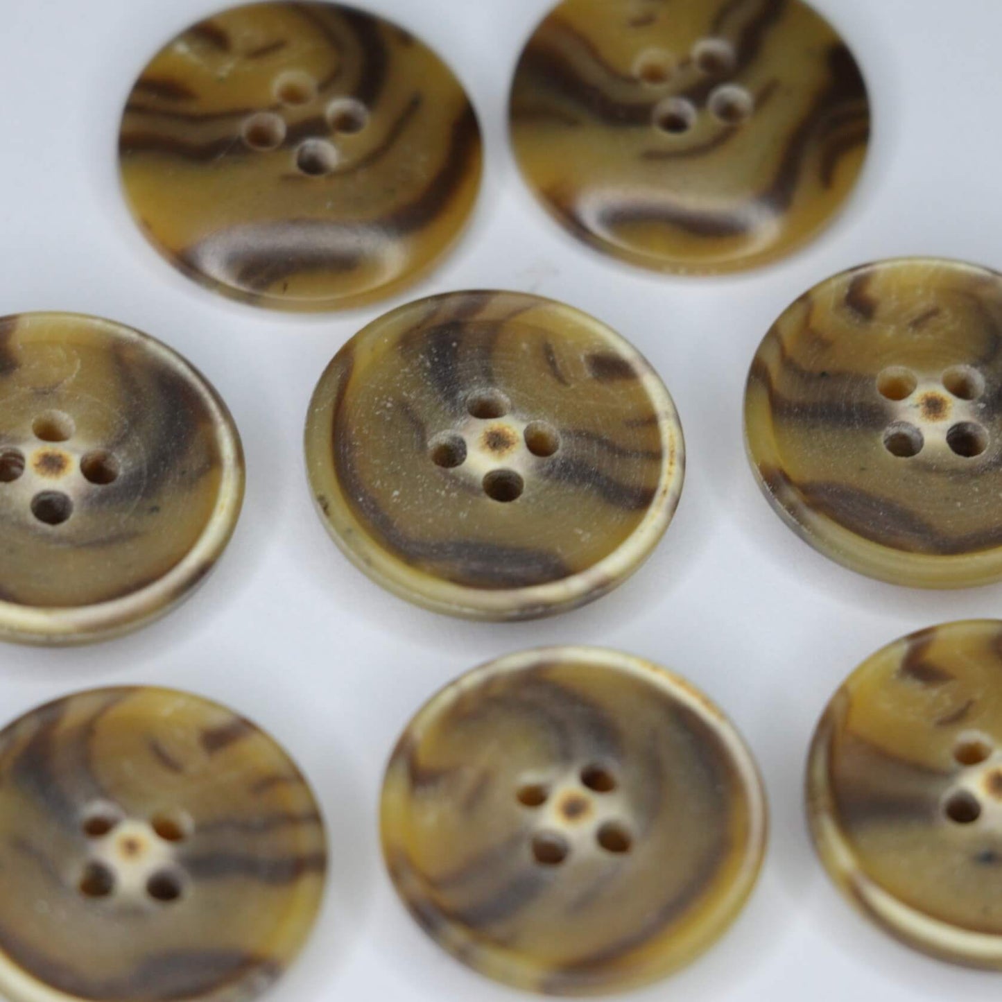 20mm Tan & Brown Horn 4-Hole Buttons 8pk