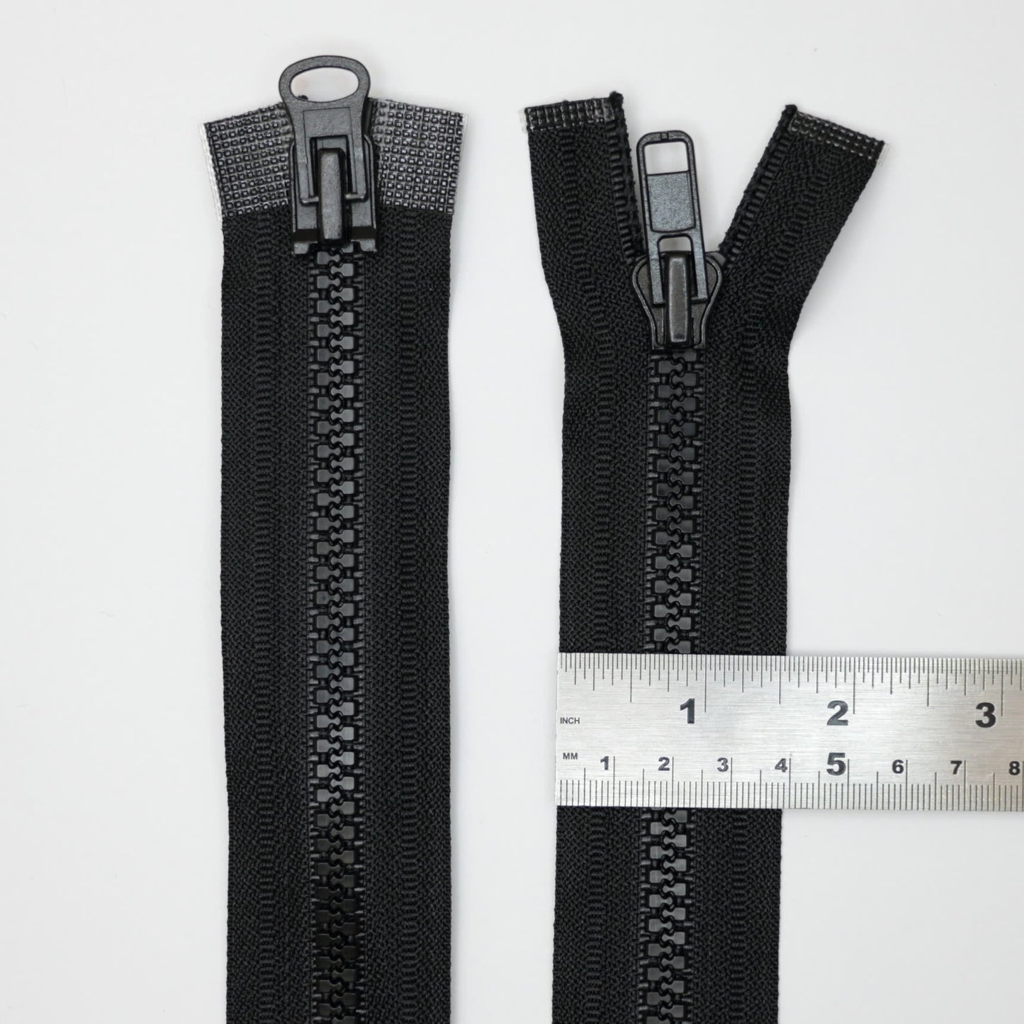 51cm (20-inch) Double-Ended Open-End Black Zip with 8mm Plastic Chunky Teeth