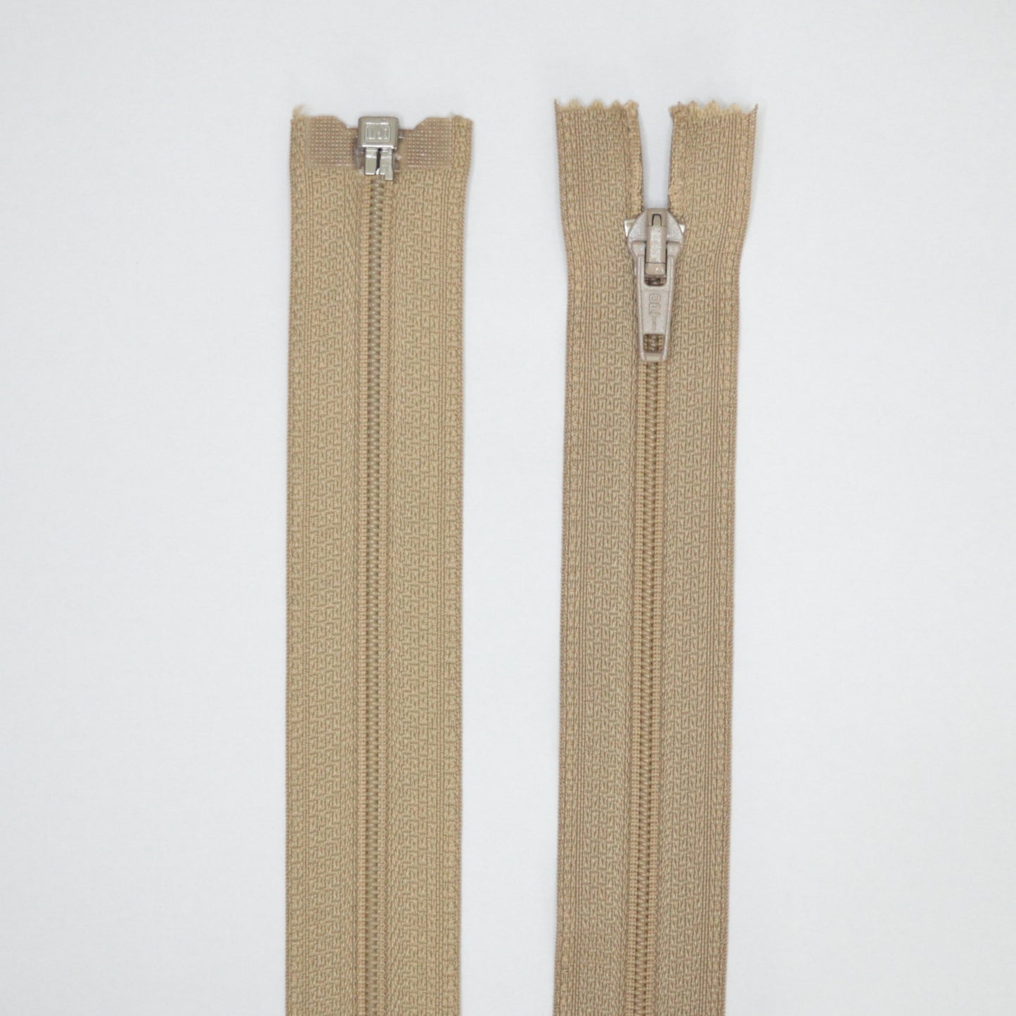 77cm (30 Inch) Cream Nylon Open-End Zip