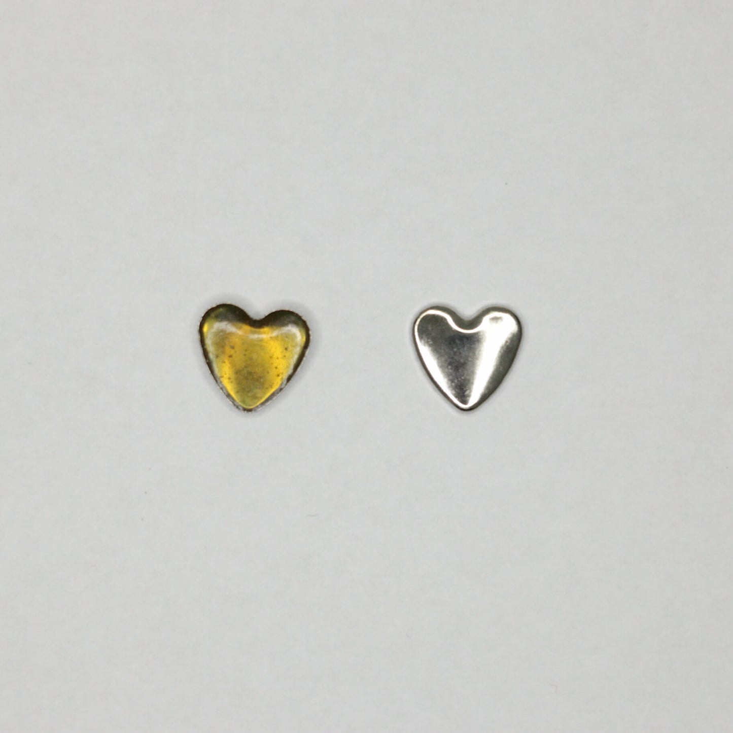 9mm x 10mm Silver Metallic Heart Studs 10pk