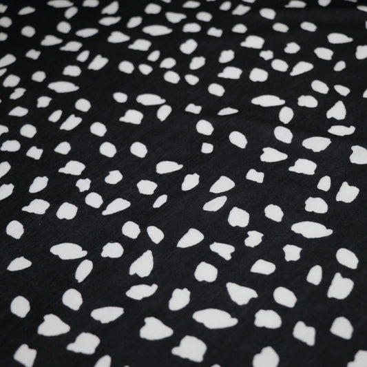 Black and White Spot Jersey per/metre