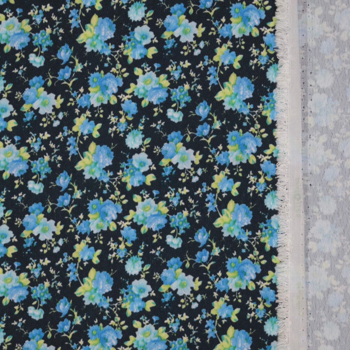 Blue Ditsy Floral Crepe per/metre