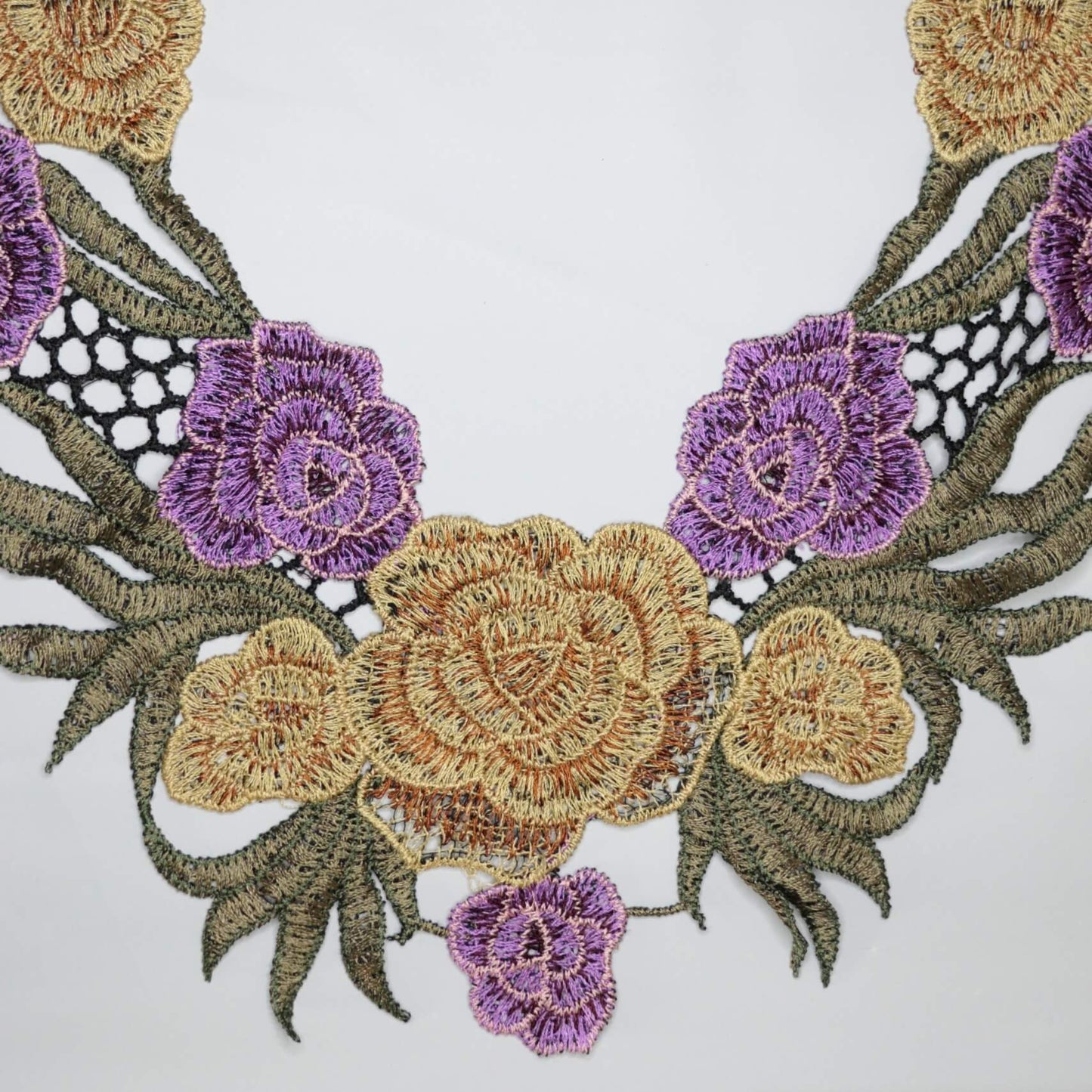 Elegant Lavender 3D-Floral Embroidered Lace Collar Applique