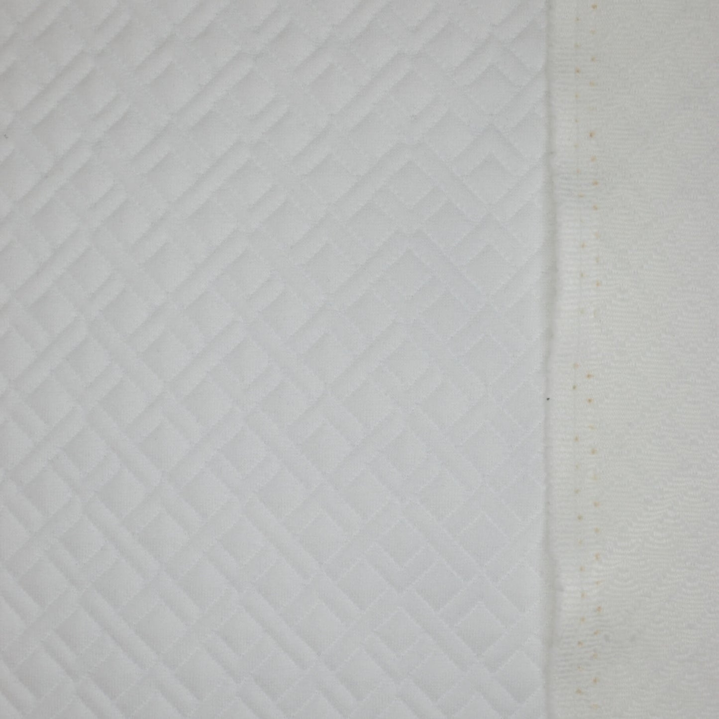 Off-White Quilted Jersey 1m