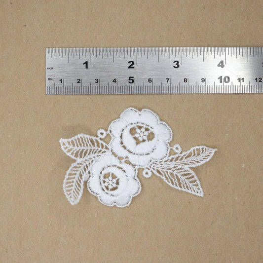 10cm x 6cm White Guipure Lace Double-Rose Design Sew-On Motifs 4pk