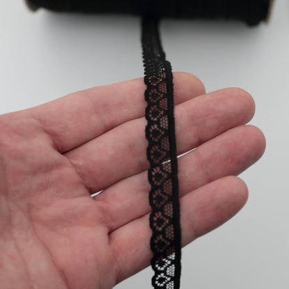 11mm Black Scalloped Edge Lace Trim 5m