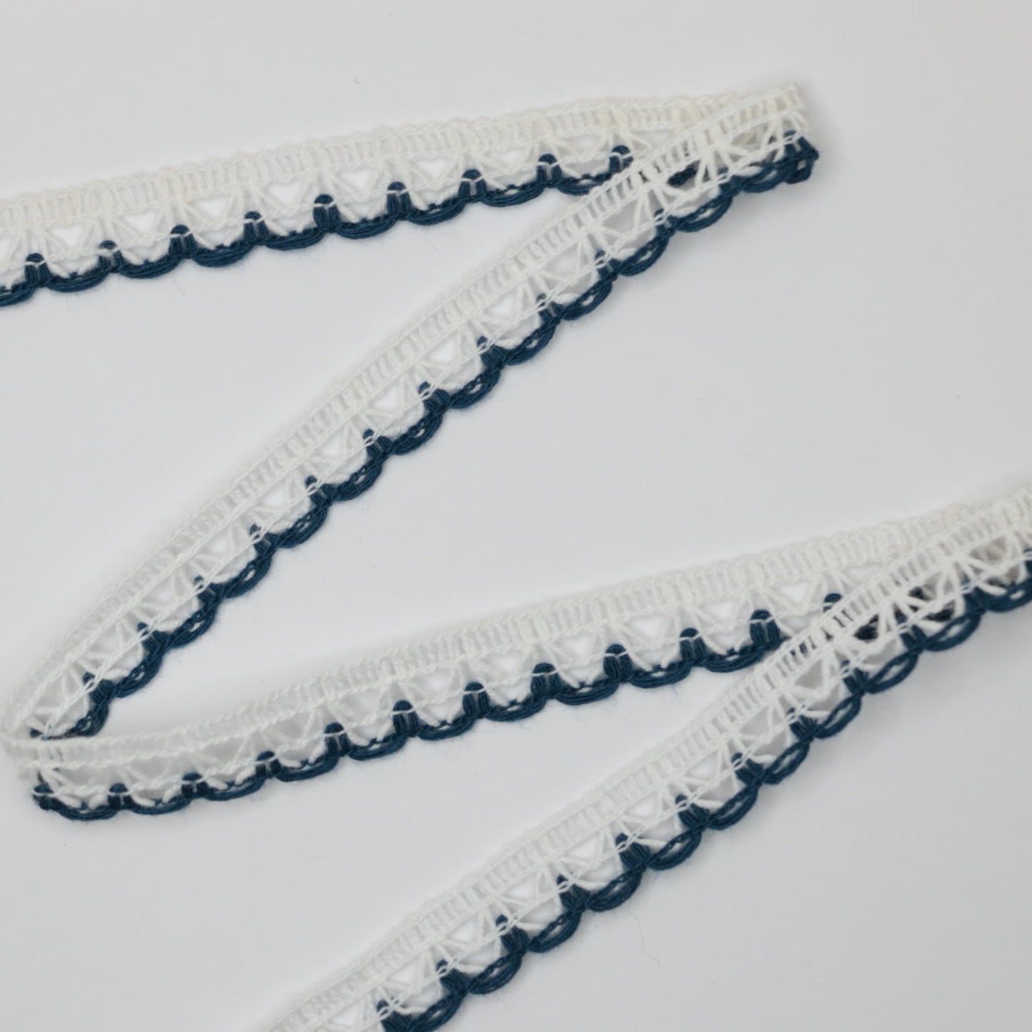 12mm White Lace with Navy Coloured-Edge per/metre