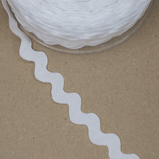 13mm Large White Ric-Rac Trim 1m
