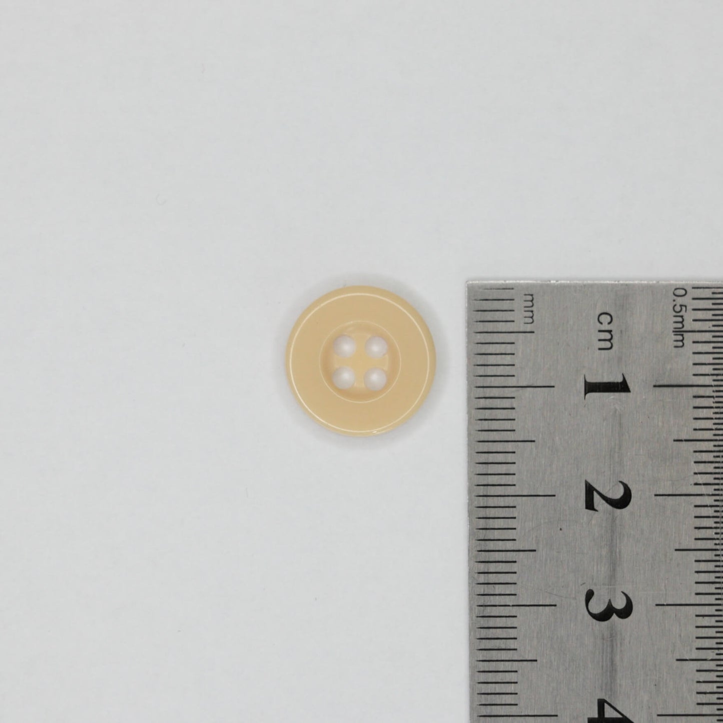 14mm Cream 4-Hole Buttons 10pk
