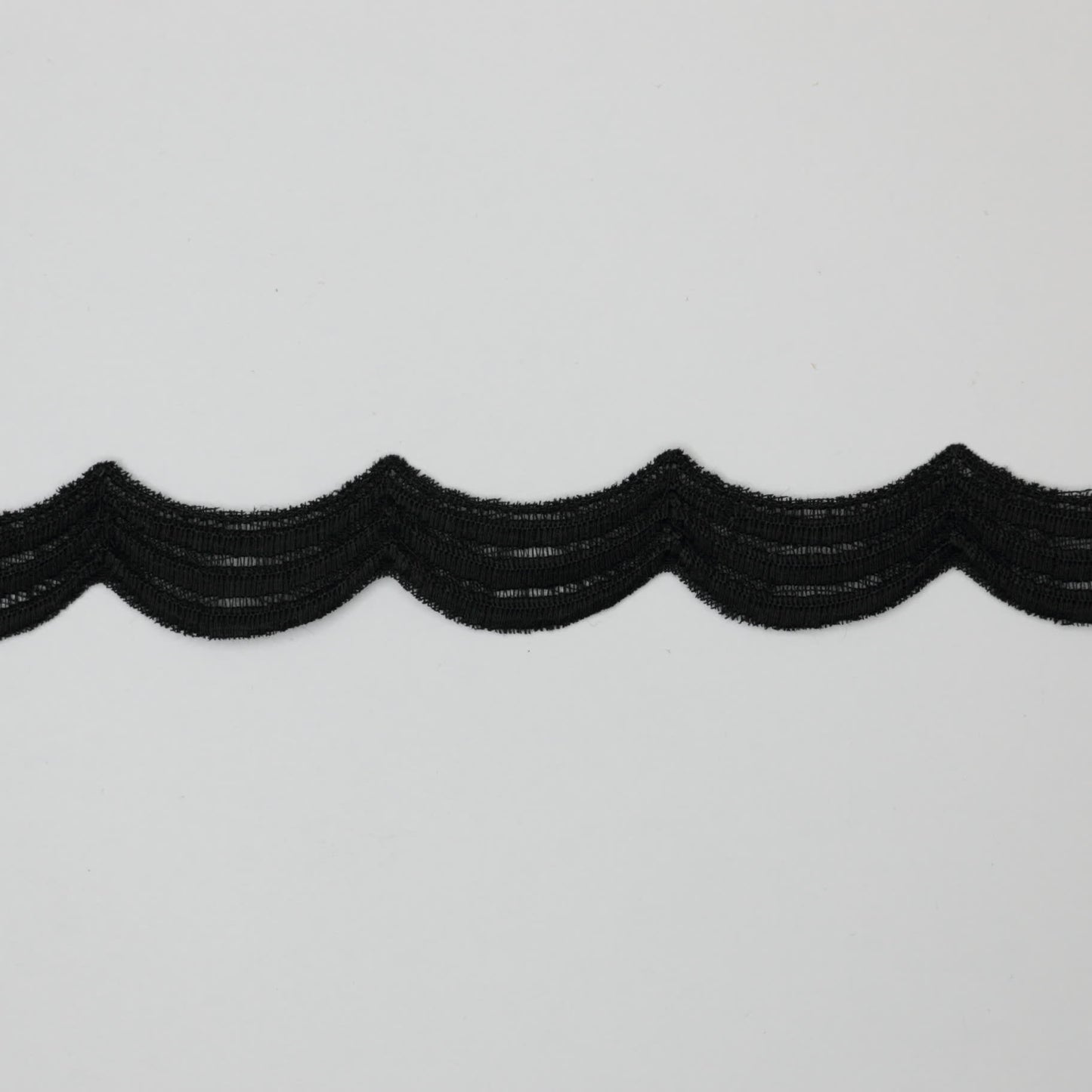 15mm Black Wavy Design Guipure Type Lace per/metre