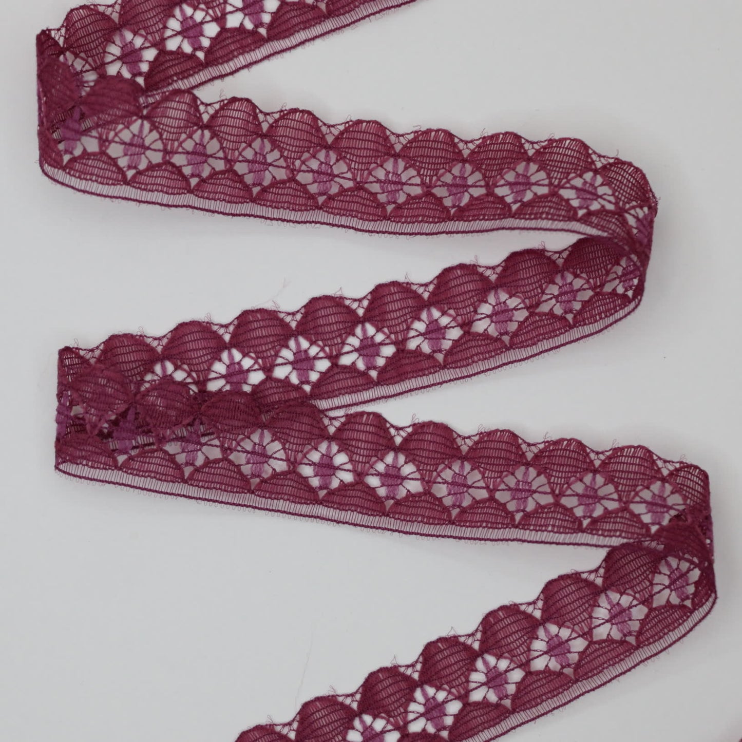 16mm Burgundy Colour Lace per/metre