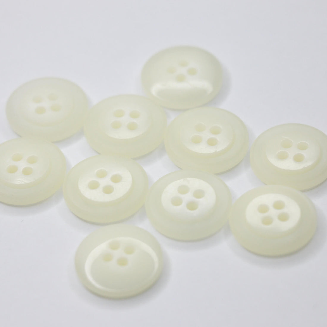 18mm Off-White Translucent 4-Hole Buttons 10pk – ABC Fabric