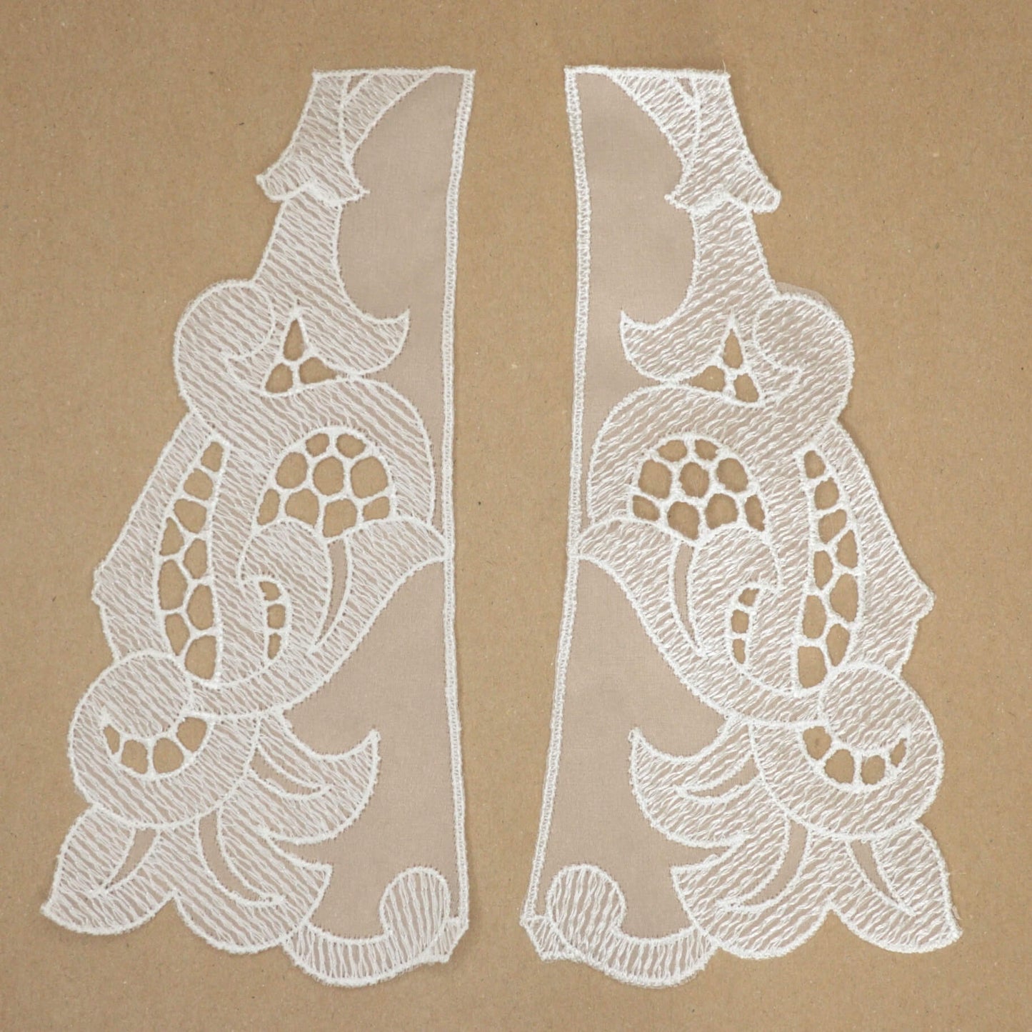 22cm x 10cm Pair White Lace Collars With Embroidered Design
