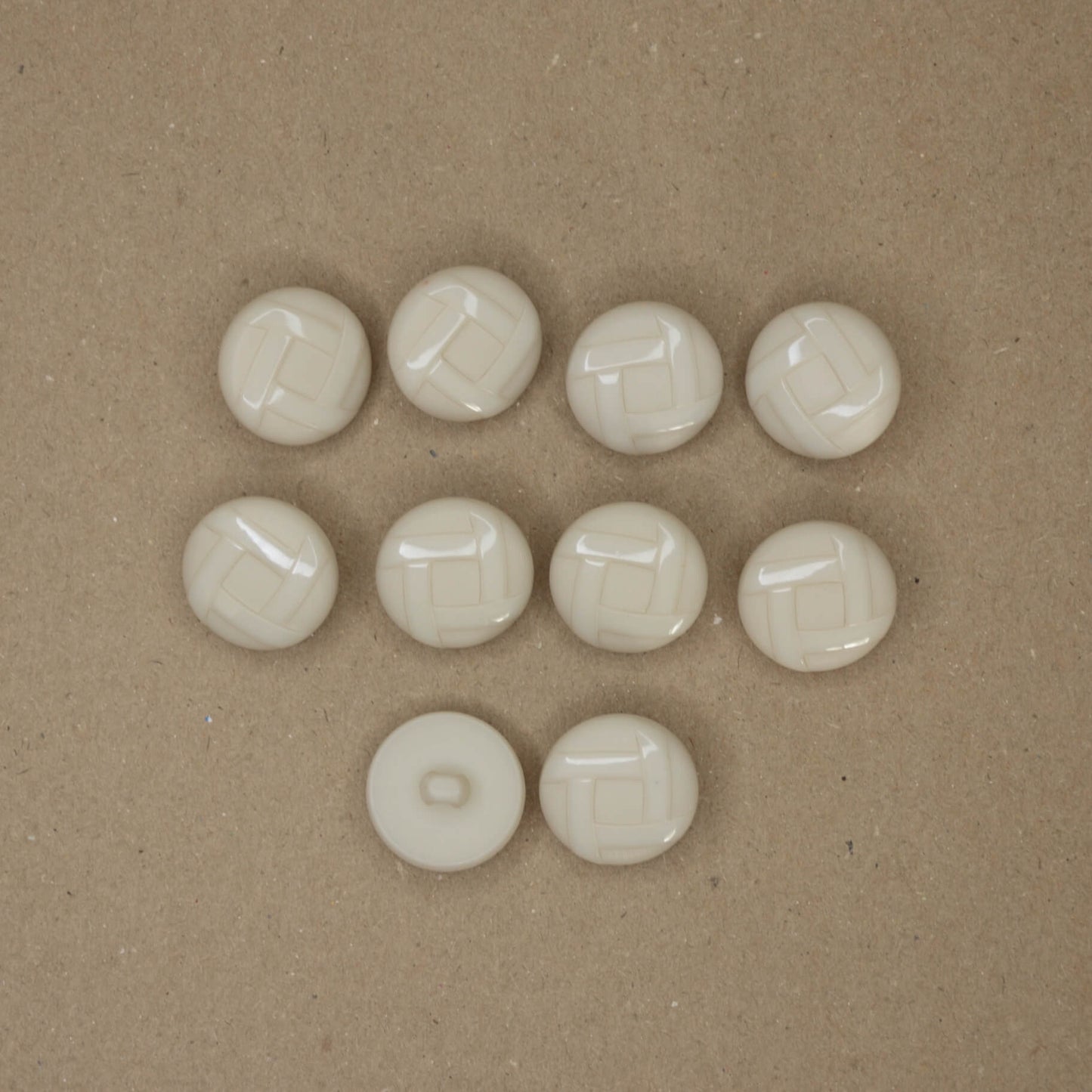 23mm Cream Knot Buttons 10pk
