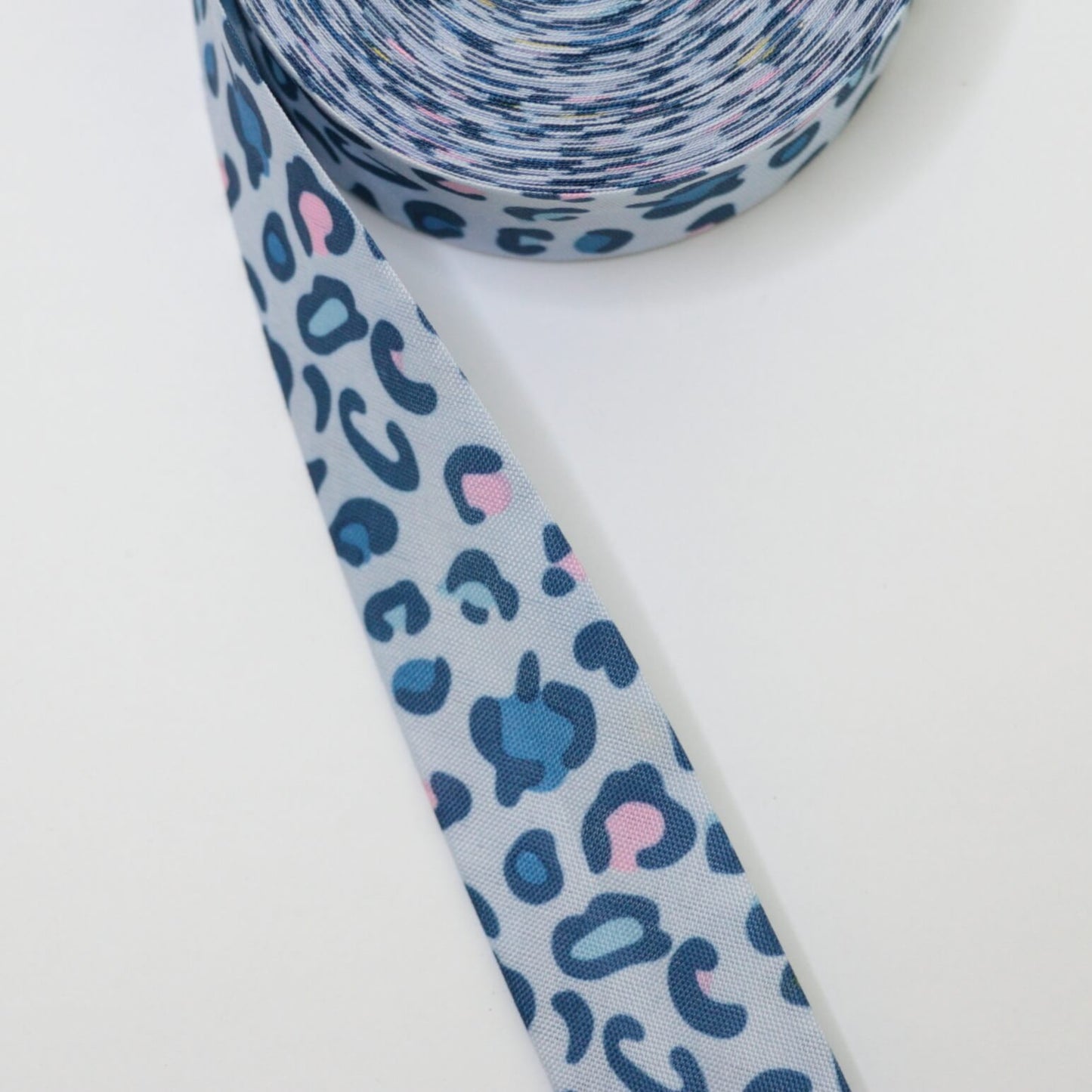 25mm Blue Leopard Polyester Bias-Binding per/metre