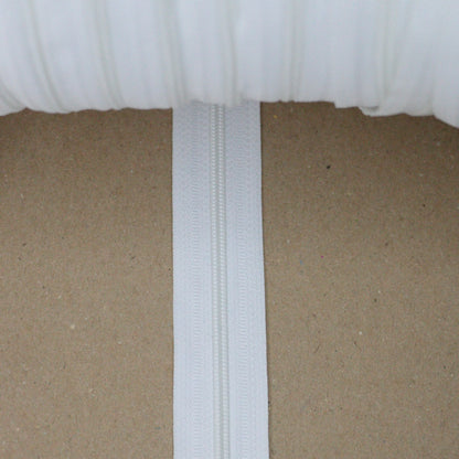 25mm White Nylon (Size 4) Zipper Tape 1m