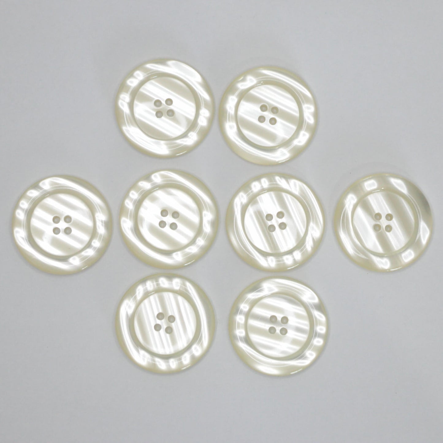 33mm Pearlescent Wave 4-Hole Buttons 8pk