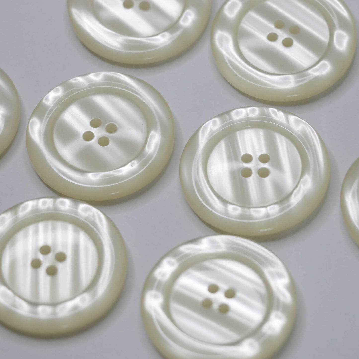 33mm Pearlescent Wave 4-Hole Buttons 8pk