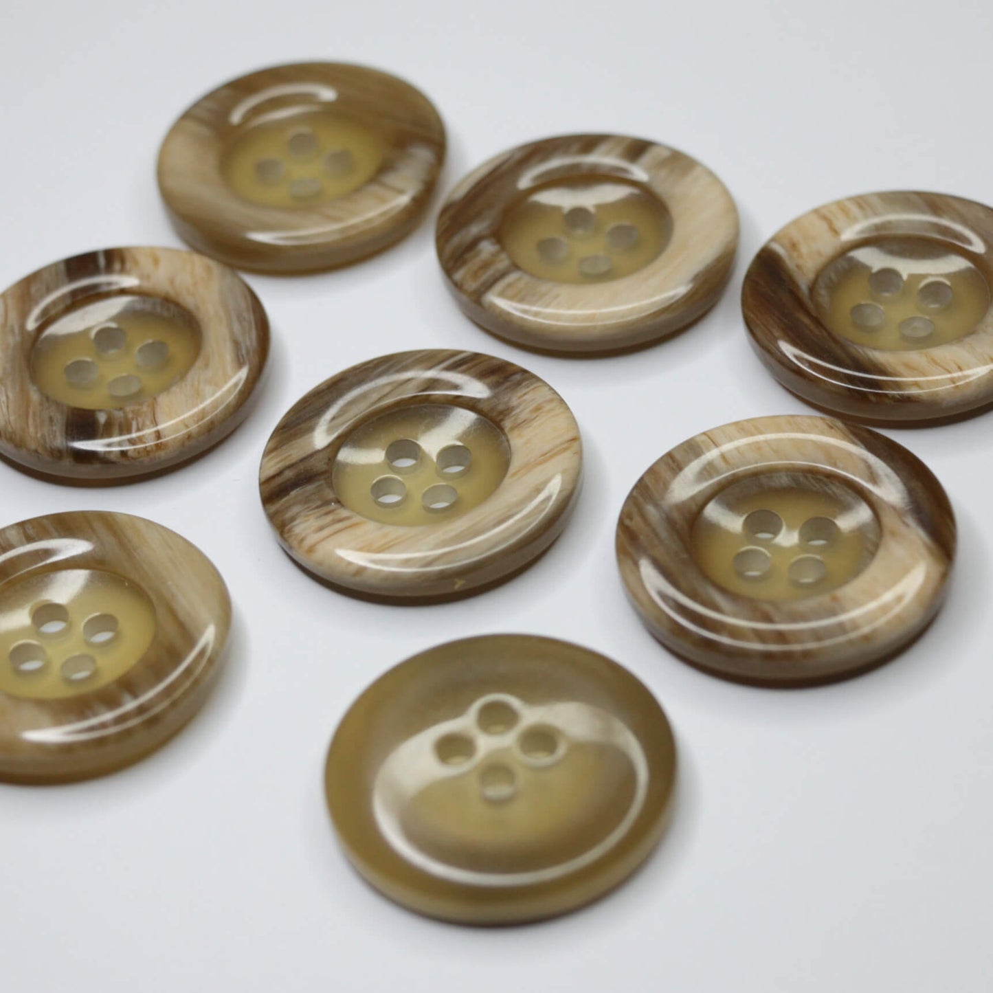 35mm Brown Marble 4-Hole Buttons 8pk