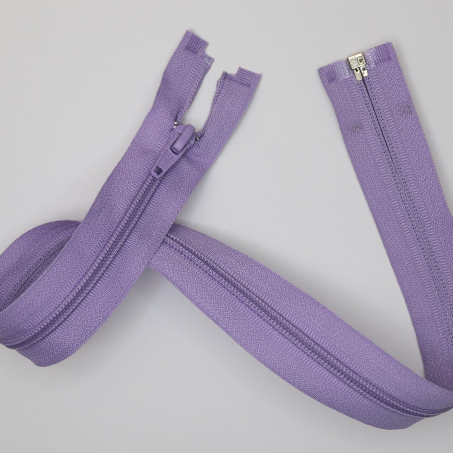 53cm (21-inch) Lilac Nylon Open-End Zip