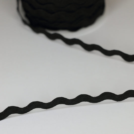 5mm Black Ric-Rac Wavy Trim 1m