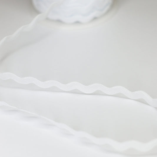 5mm White Ric-Rac Wavy Trim 1m