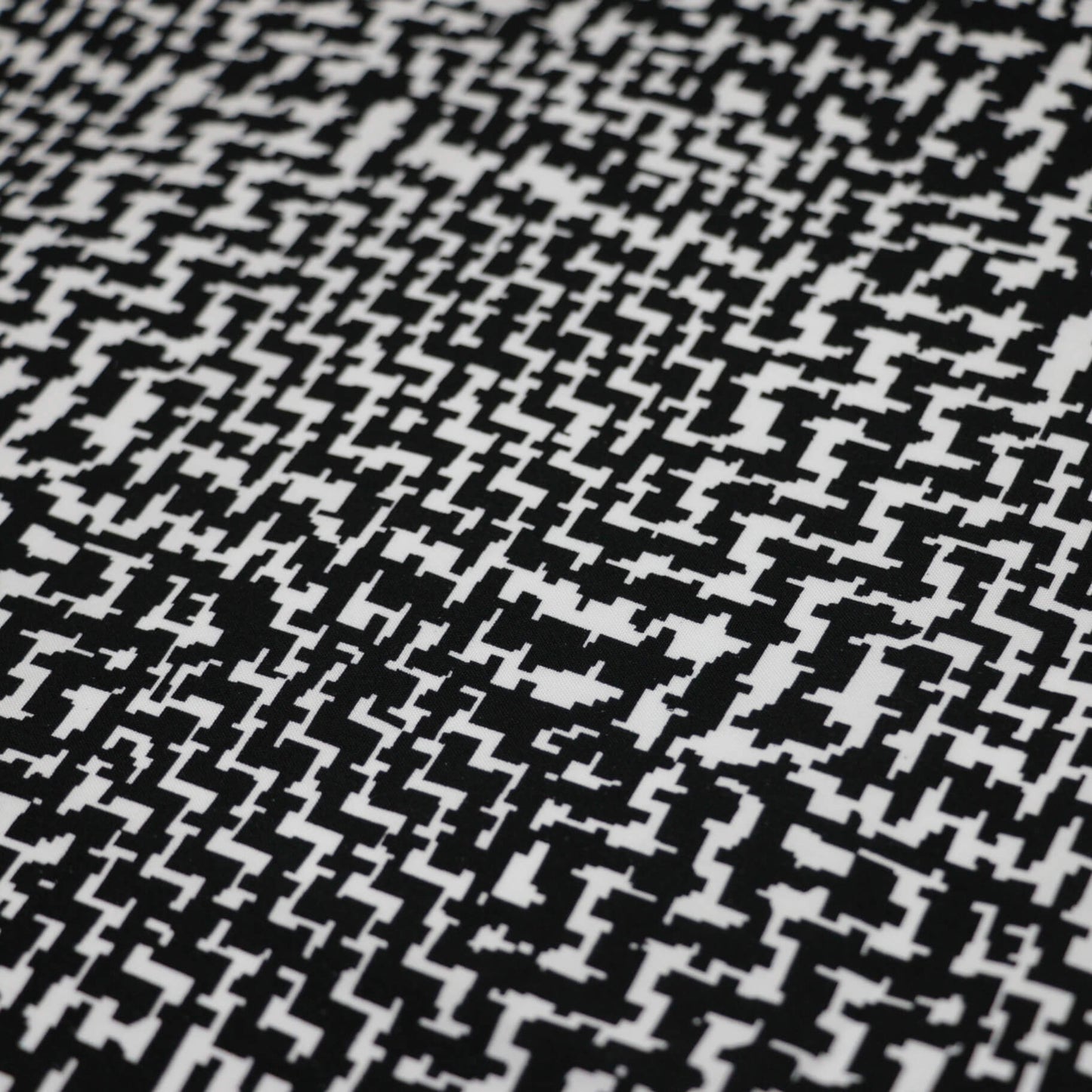 Black & White Abstract Houndstooth 100% Viscose per/metre
