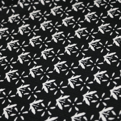 B&W Print Bubble Crepe 1m