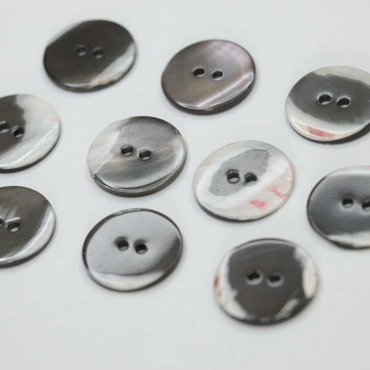 20mm Black/White Pearlescent 2-Hole Buttons 10pk