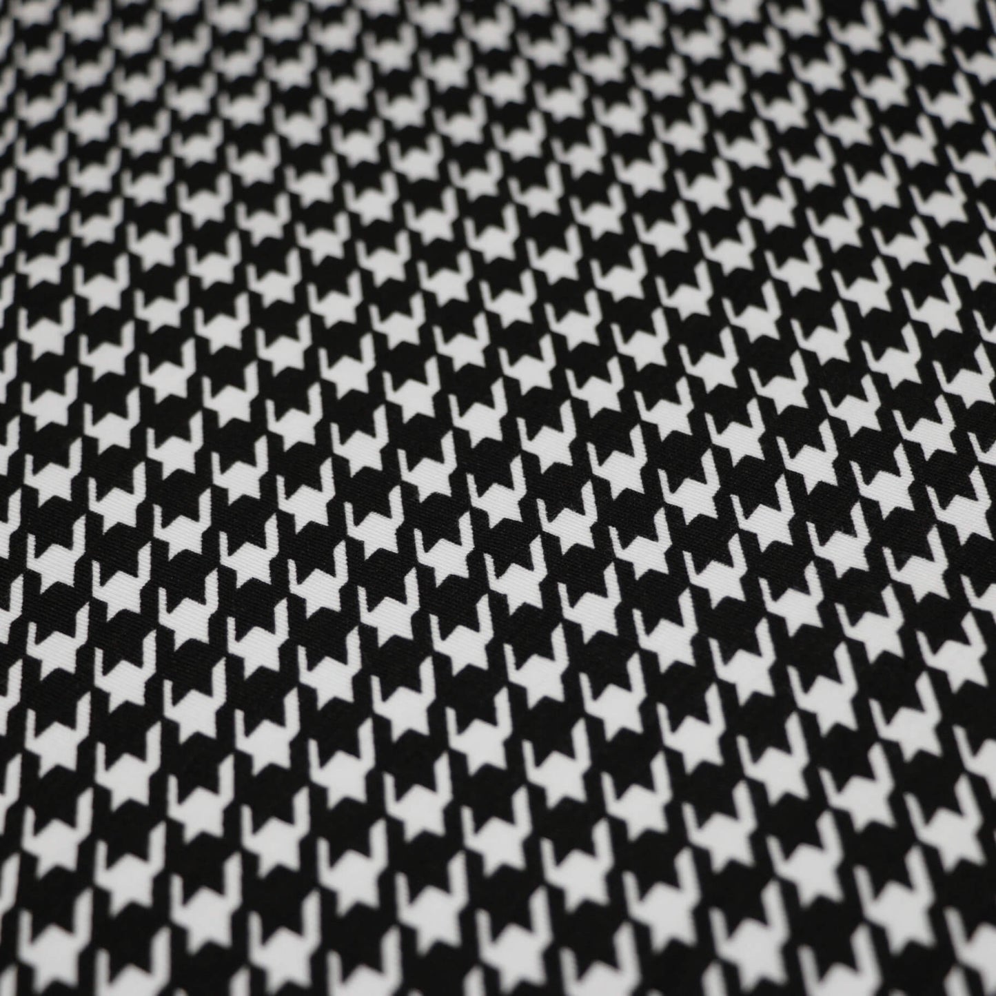 Black and White Cotton Houndstooth Jersey per/metre