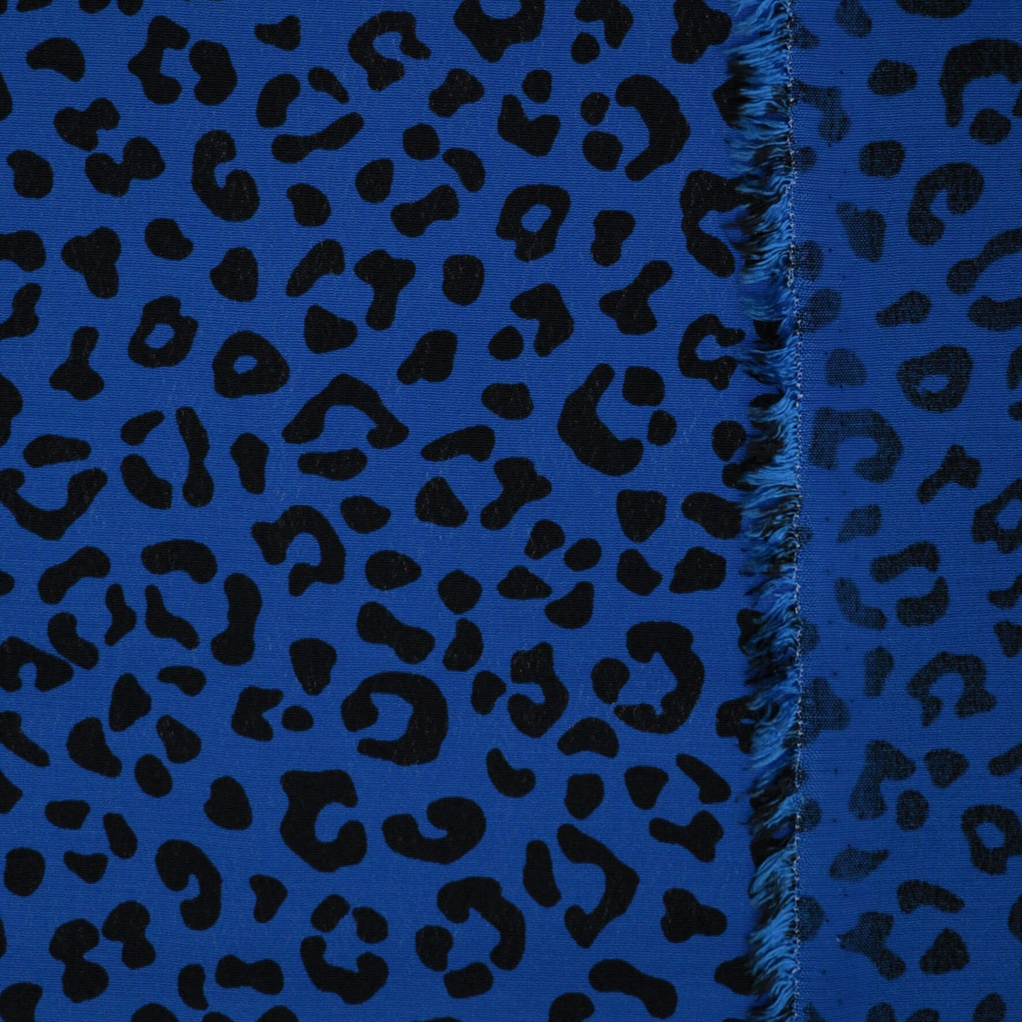 Blue Leopard Crepe per/metre