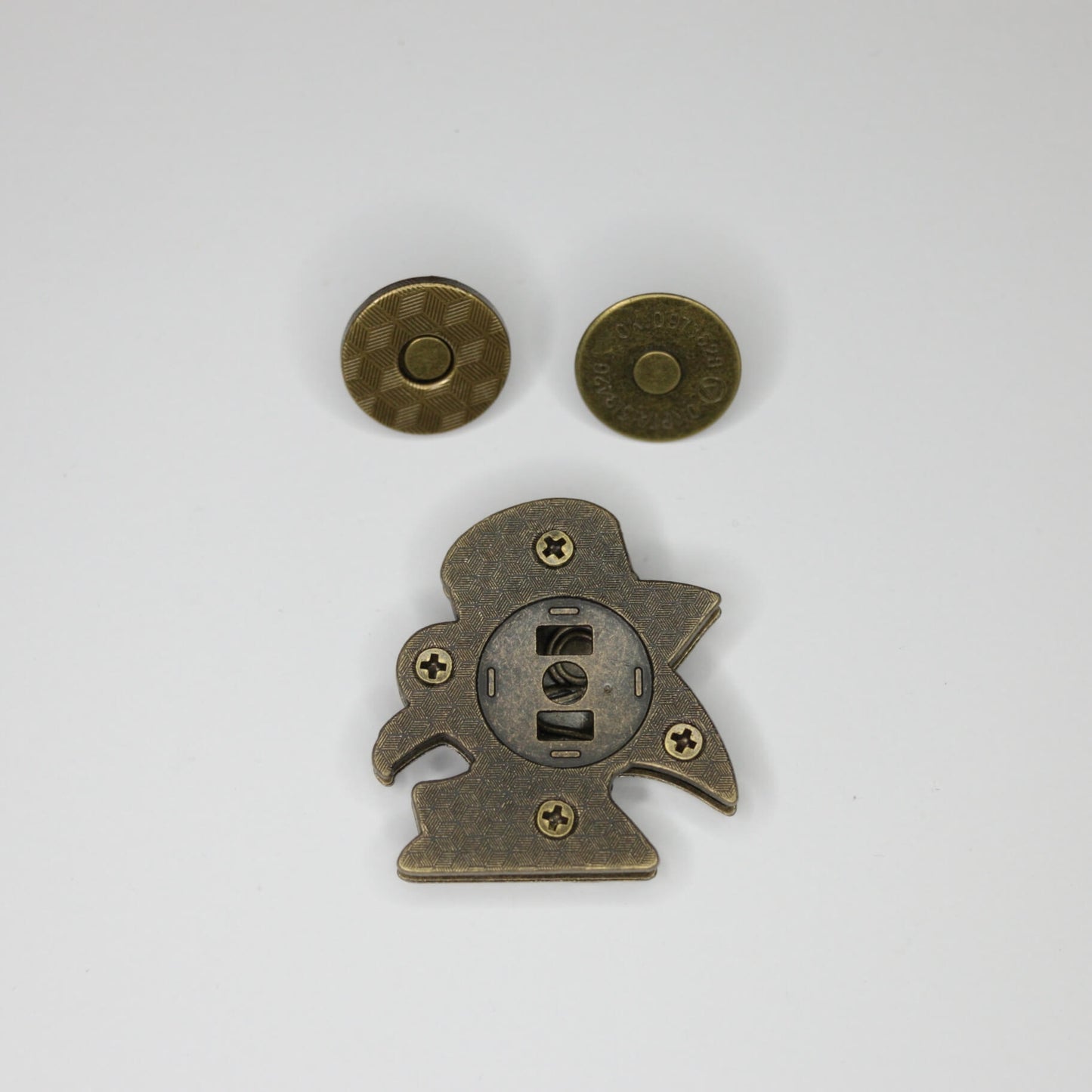 Bronze Beak Doctor Magnetic Bag Closure