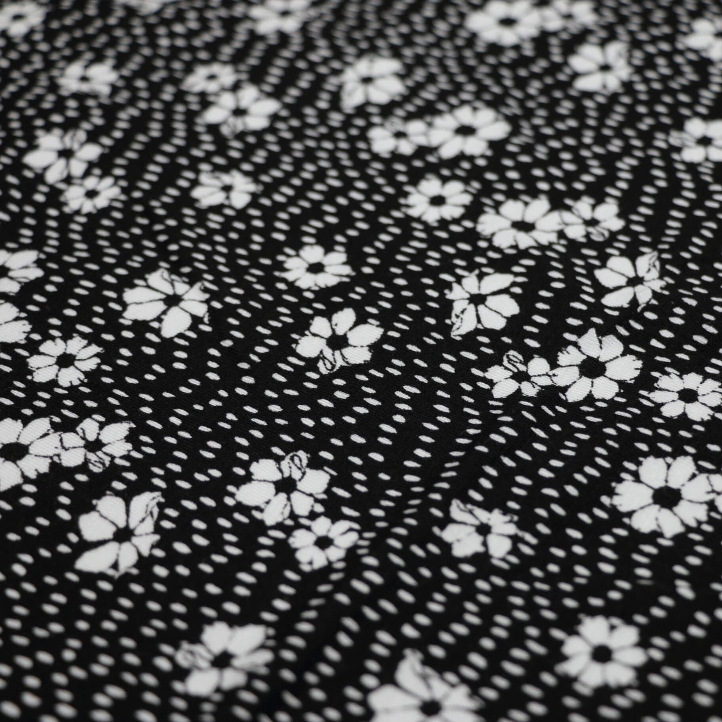Daisy Drift Cotton Jersey per/metre