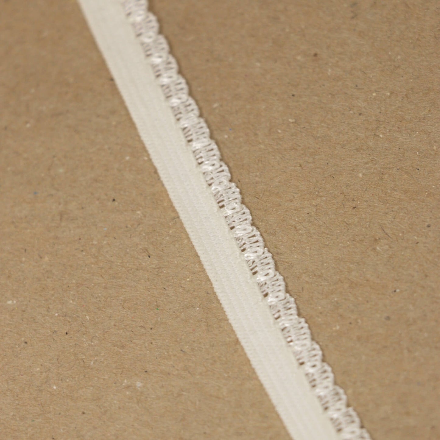 Ivory Shell Picot Elastic 10mm x 3m