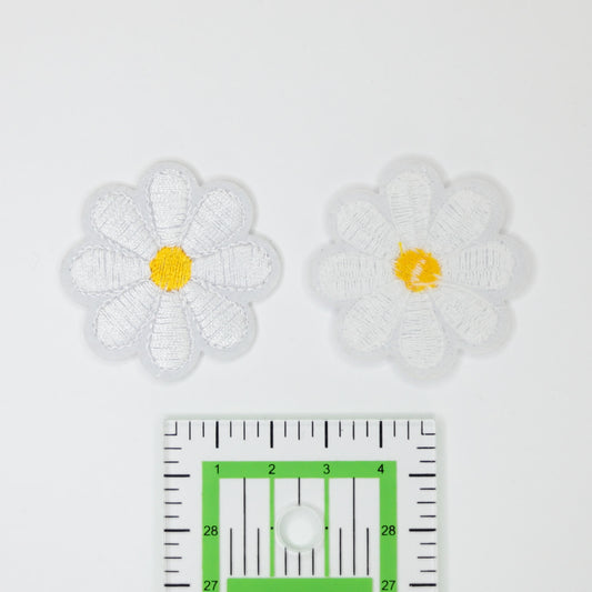 White Embroidered Daisy Flower Iron-On Patches 5pk