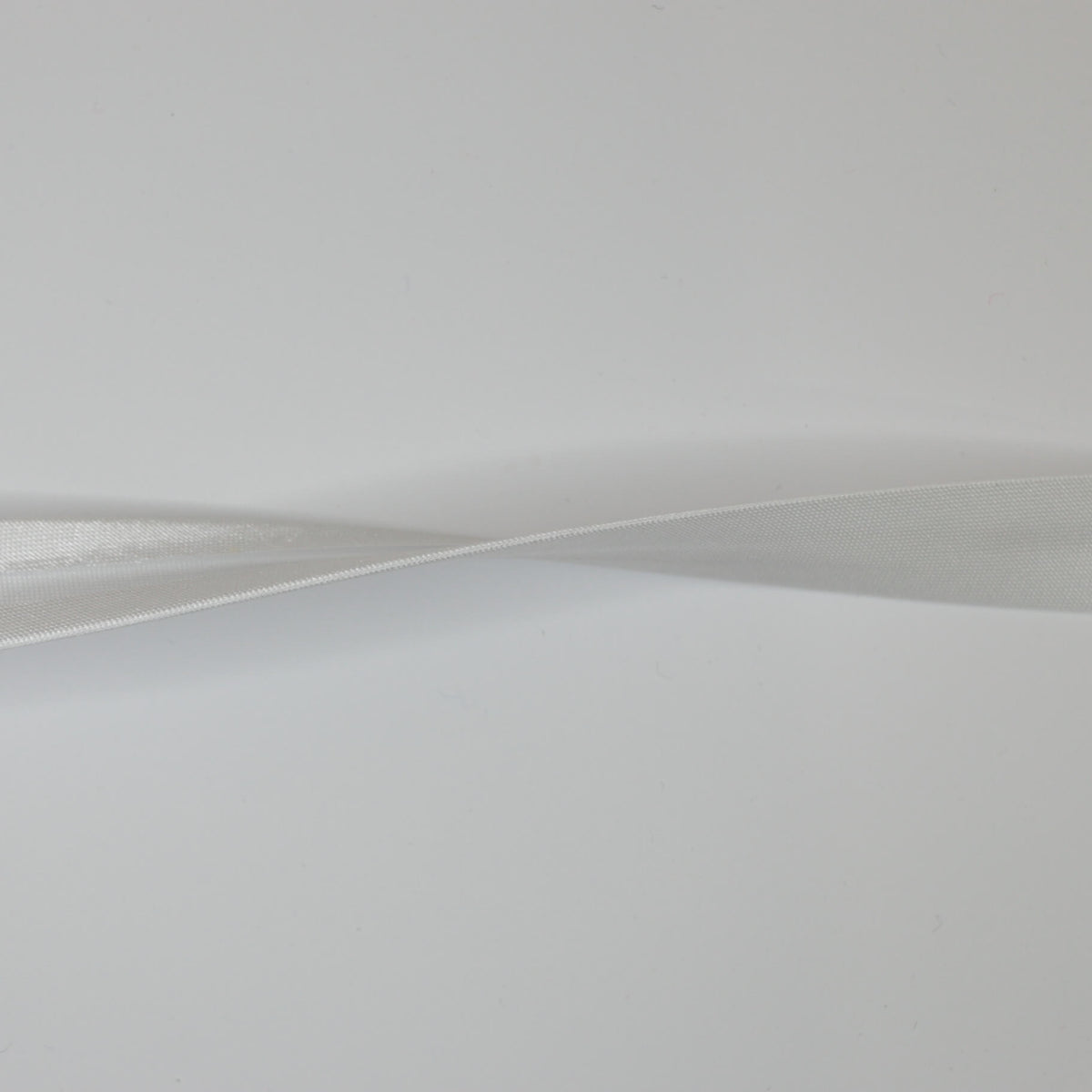 White Satin Folded Bias-Binding per/metre
